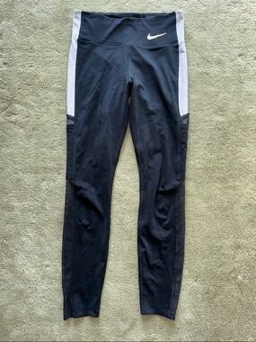 Nike Black Leggings with Gray Side Stripes and Pockets